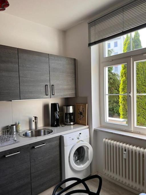 Seeglueck Seeliebe - Charmante Jugendstilwohnung Mit Parkplatz Direkt Im Zentrum Nahe Bahnhof Und Seeufer In Apartment *